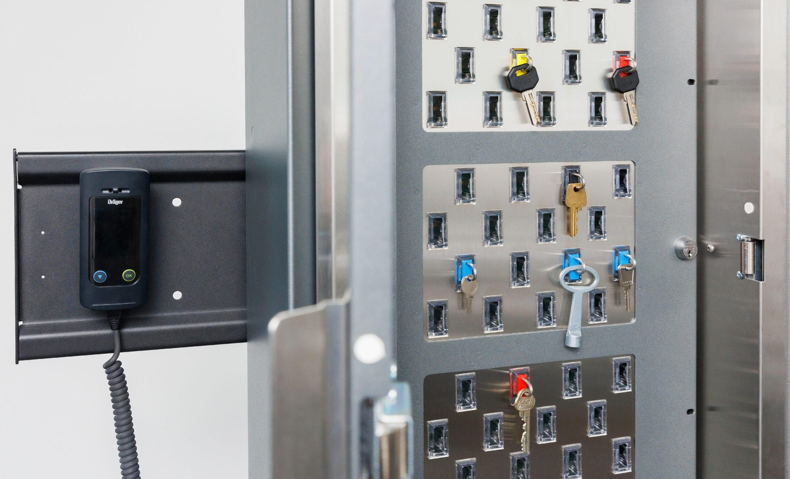 Key Electronic key and asset management systems