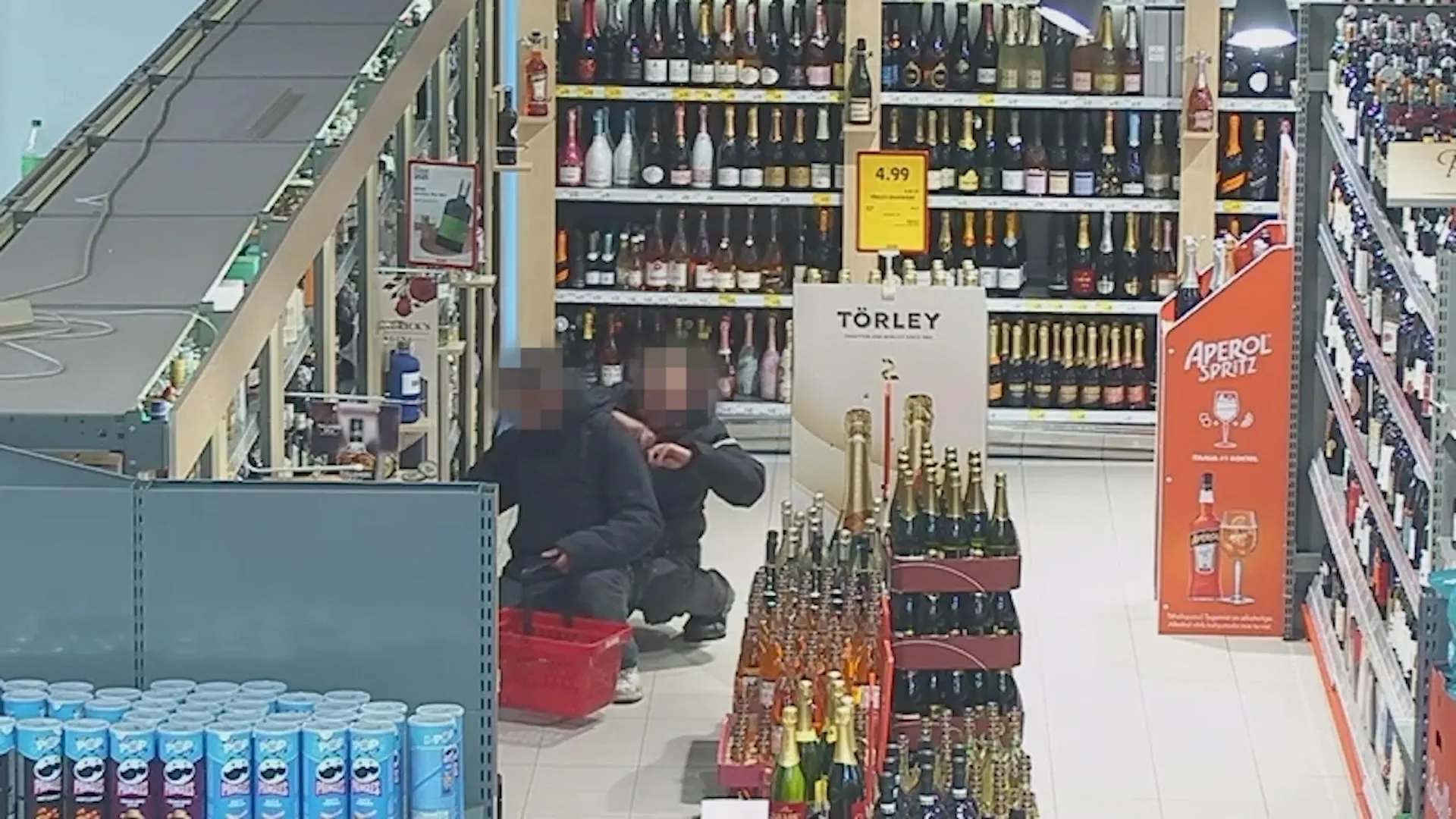 Tartus on pead tõstnud uus profivaraste grupeering, mille tuumik ise vahetult vargusi läbi ei vii, vaid värbavad n-ö musta töö jaoks pidevalt uusi sõltuvushäire